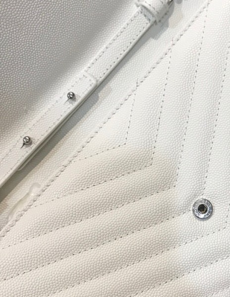 Handbags  SAINT LAURENT 360452 size 22.5x14x4 cm