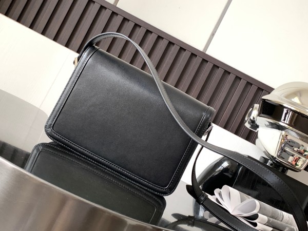 Handbags  SAINT LAURENT 634305 size 23x16x6 cm