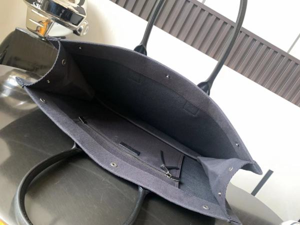 Handbags  SAINT LAURENT 509415 size 48x36x16 cm