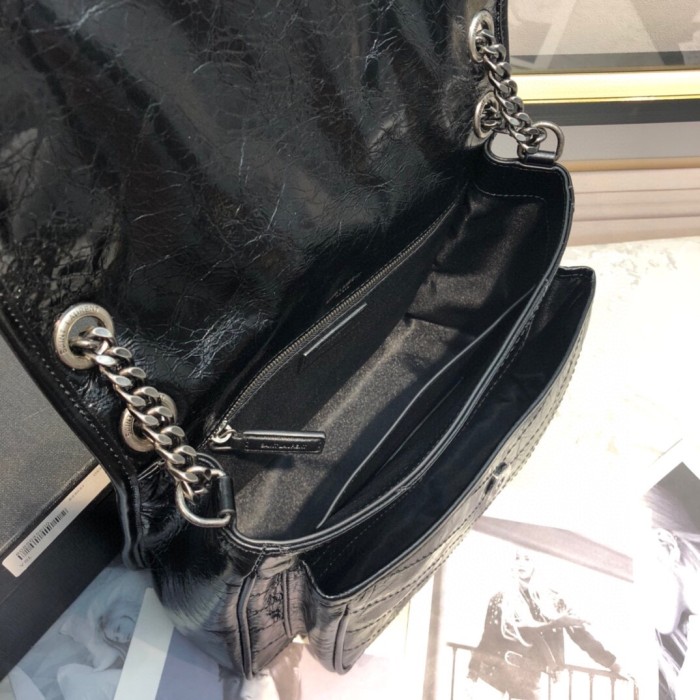 Handbags  SAINT LAURENT 498894y size 22.5x14x4 cm