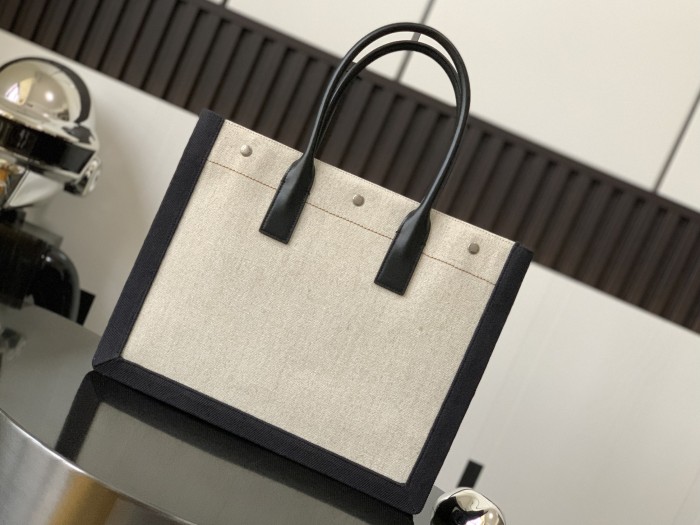 Handbags  SAINT LAURENT 617481 size 39×31×18 cm