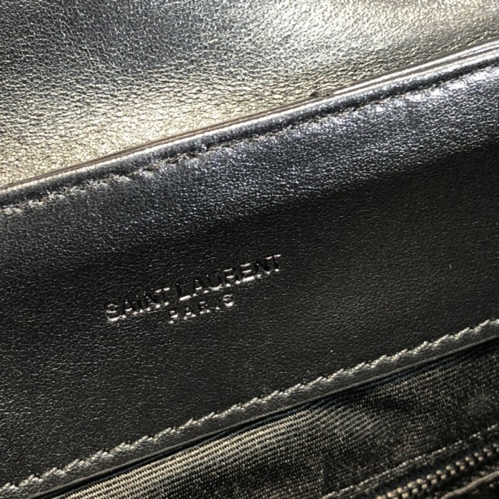 Handbags  SAINT LAURENT 459749 size 31x22x10 cm