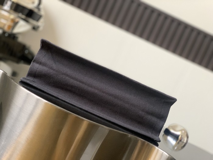 Handbags  SAINT LAURENT 617481 size 39×31×18 cm