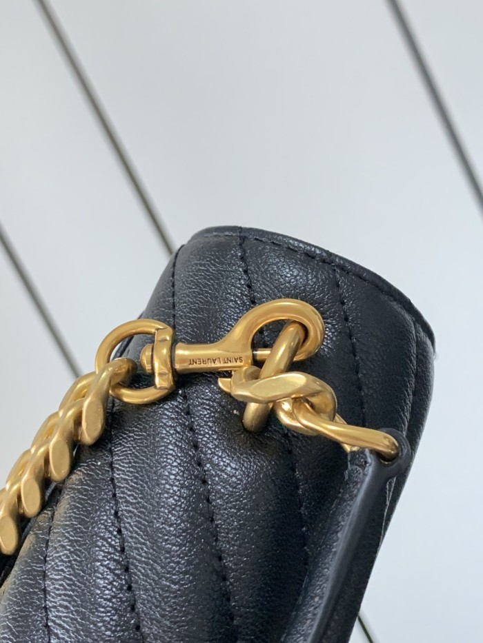 Handbags  SAINT LAURENT 392737  size 24x17x6 cm