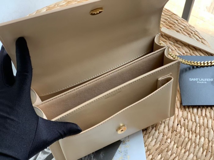 Handbags  SAINT LAURENT 442906 size 22*7.5*15.5 cm