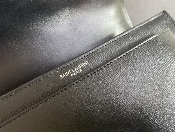 Handbags  SAINT LAURENT 442906 size 22-16-9 cm