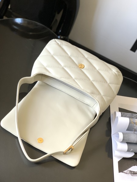 Handbags  SAINT LAURENT 698567 size 24×18×5.5 cm