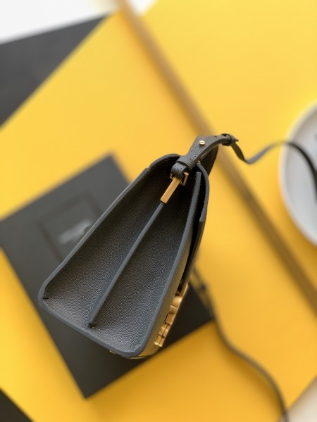 Handbags  SAINT LAURENT 578000  size 24.5x20x11.5 cm