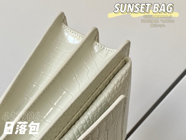 Handbags  SAINT LAURENT 442906 size 22×16×8 cm