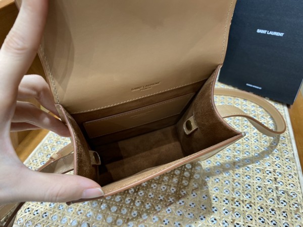 Handbags  SAINT LAURENT 668809 size 16×18x6 cm