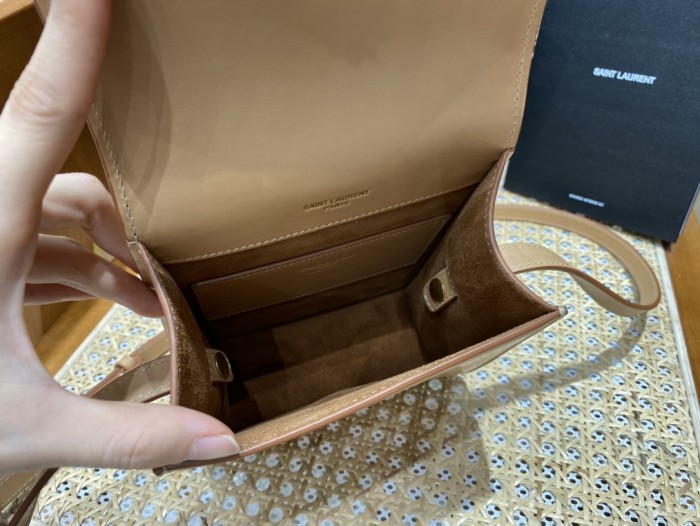 Handbags  SAINT LAURENT 668809 size 16×18x6 cm