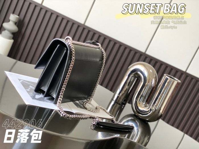 Handbags  SAINT LAURENT 442906 size 22×8×16  cm