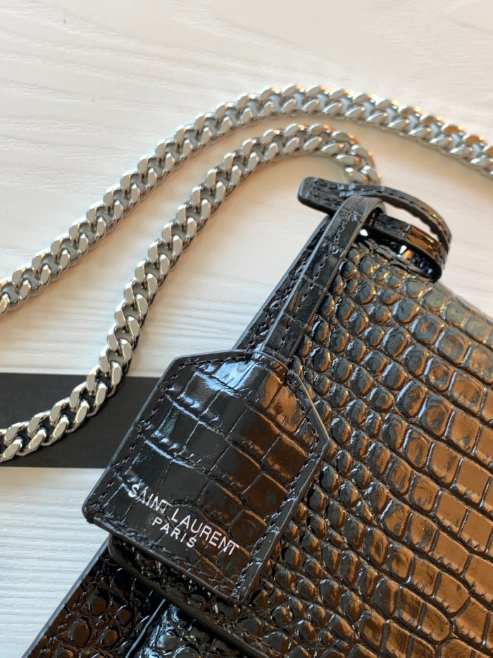 Handbags  SAINT LAURENT 442906 size 22x8x16 cm