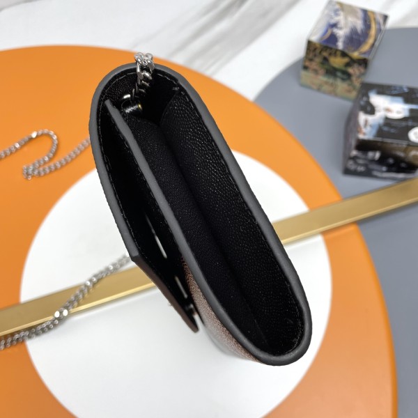 Handbags SAINT LAURENT 607788 size 19x12x4 cm