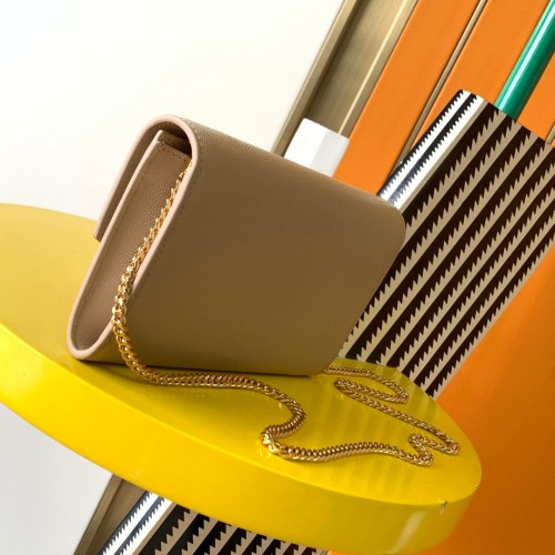 Handbags SAINT LAURENT 607788 size 19x12x4 cm