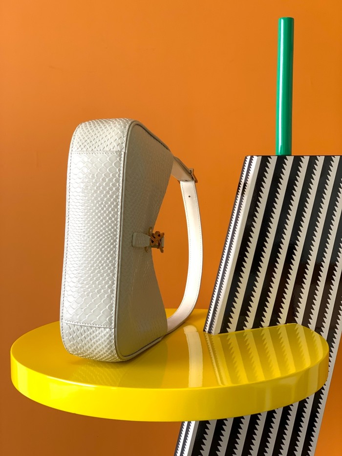 Handbags SAINT LAURENT 657228 size 24.5x16x6 cm