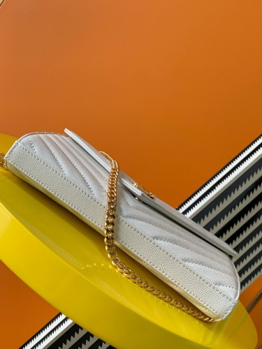 Handbags SAINT LAURENT 377828 size 22.5x14x4 cm