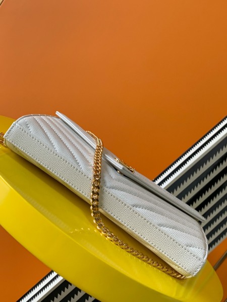 Handbags SAINT LAURENT 377828 size 22.5x14x4 cm