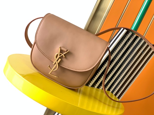 Handbags SAINT LAURENT 619740 size 18x15.5x5.5 cm