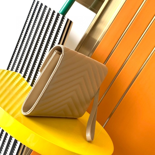 Handbags SAINT LAURENT 617662 size 21×6×3 cm