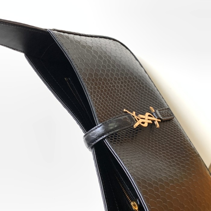 Handbags SAINT LAURENT 657228 size 24.5x16x6 cm