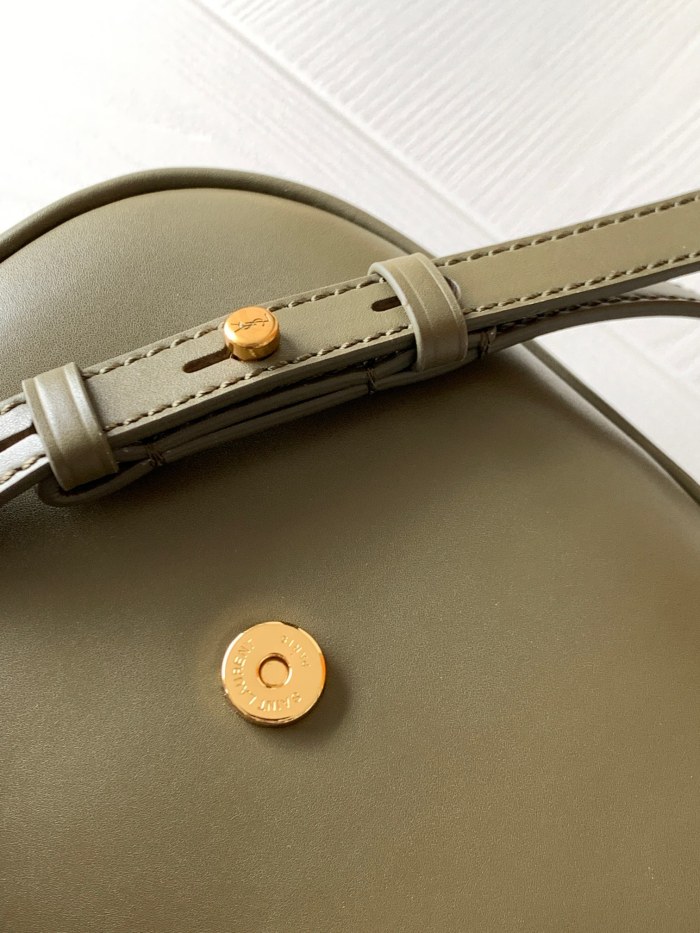 Handbags SAINT LAURENT 619740 size 18x15.5x5.5 cm