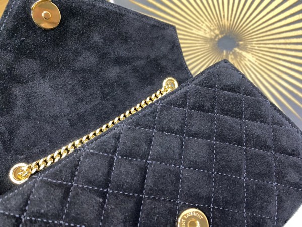 Handbags SAINT LAURENT 526286 size 22×13×6 cm