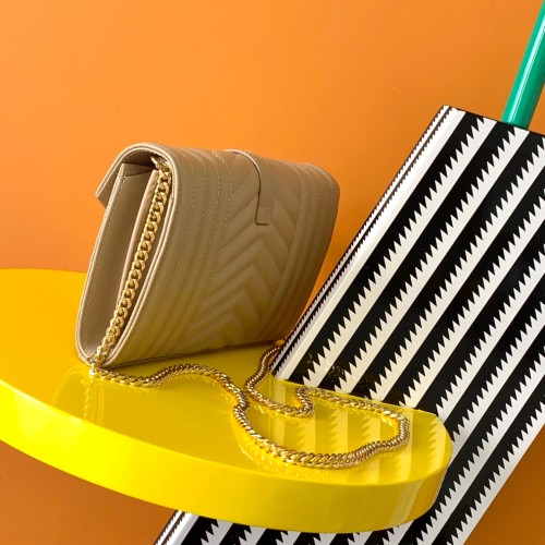 Handbags SAINT LAURENT 620280 size 22.5x14x4 cm