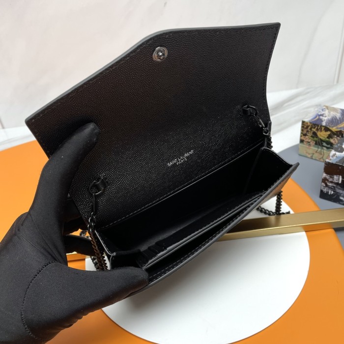 Handbags SAINT LAURENT 607788 size 19x12x4 cm