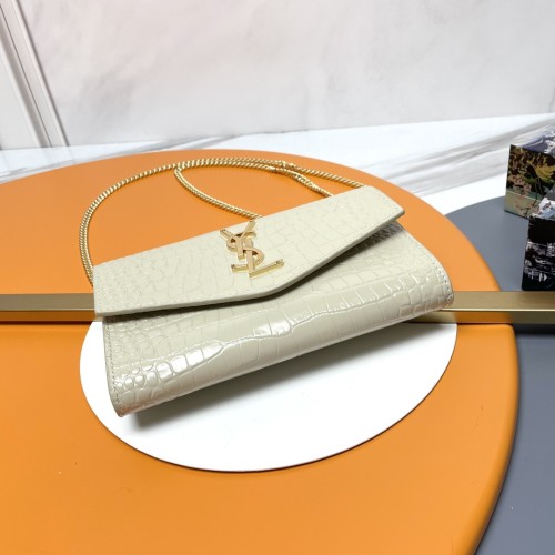 Handbags SAINT LAURENT 607788 size 19x12x4 cm