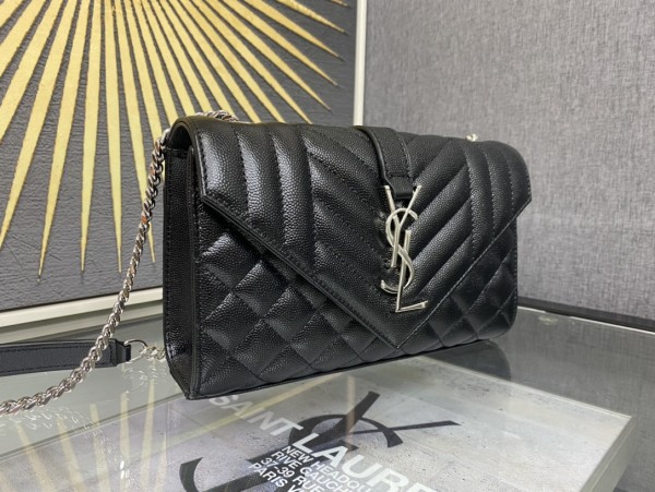 Handbags SAINT LAURENT 526286 size 22×13×6 cm