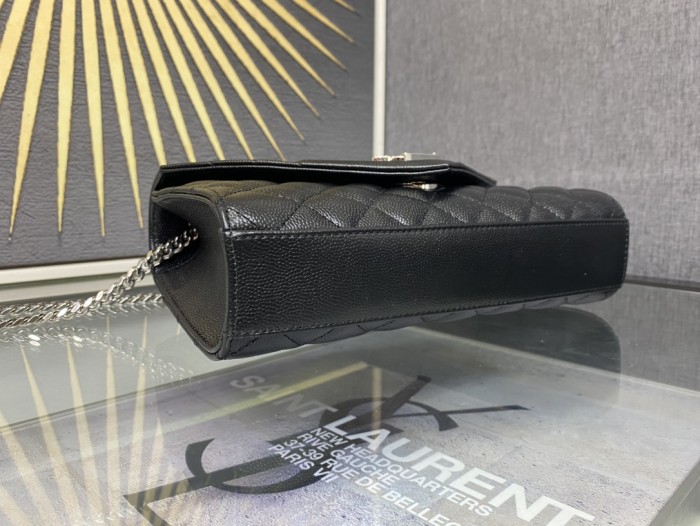 Handbags SAINT LAURENT 526286 size 22×13×6 cm