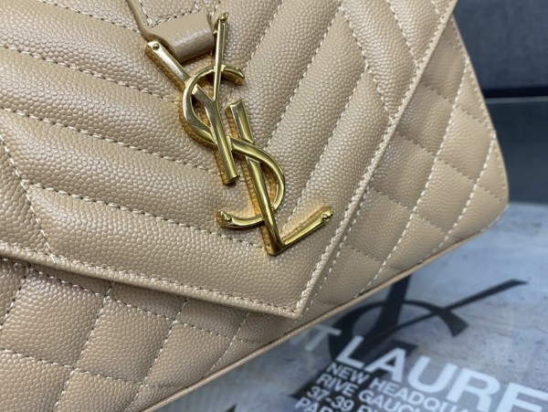 Handbags SAINT LAURENT 526286 size 22×13×6 cm