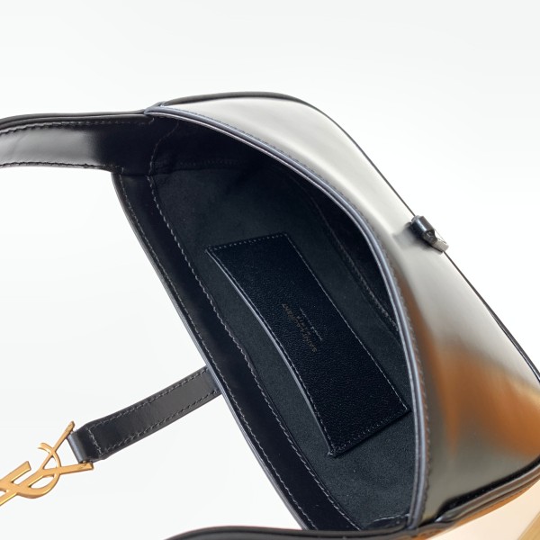 Handbags SAINT LAURENT 526286 size 22×13×6 cm