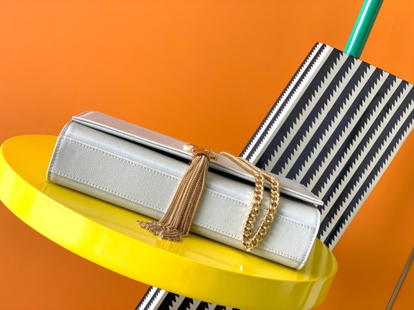 Handbags SAINT LAURENT 377829 size 24x14.5x5.5 cm