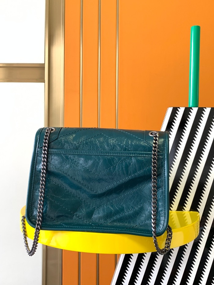 Handbags SAINT LAURENT 533037 size 22X16.5X7.5 CM