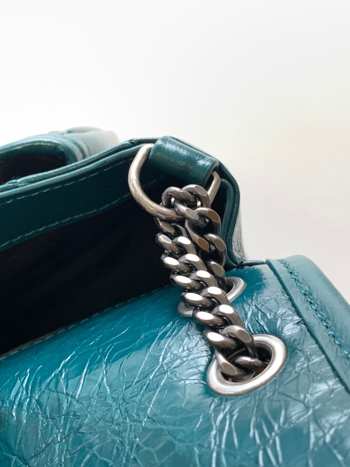 Handbags SAINT LAURENT 533037 size 22X16.5X7.5 CM