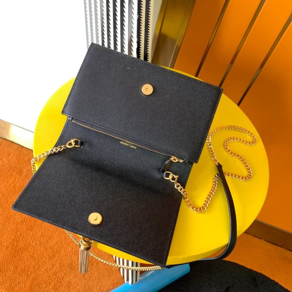 Handbags SAINT LAURENT 452159 size 19x12.5x4 cm