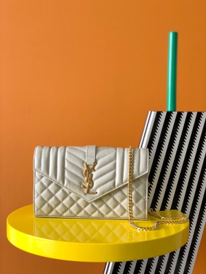 Handbags SAINT LAURENT 620280 size 22.5x14x4 cm