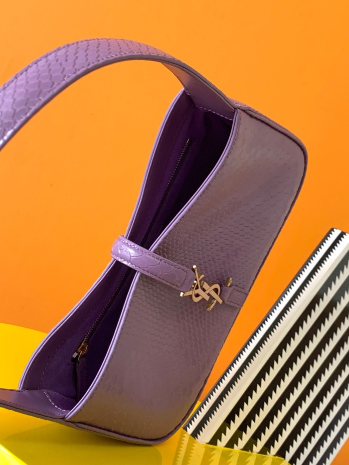 Handbags SAINT LAURENT 657228 size 24.5x16x6 cm