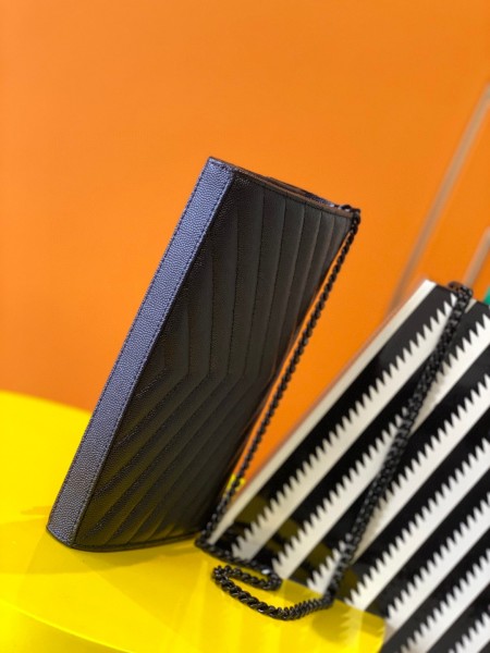 Handbags SAINT LAURENT 377828 size 22.5x14x4 cm