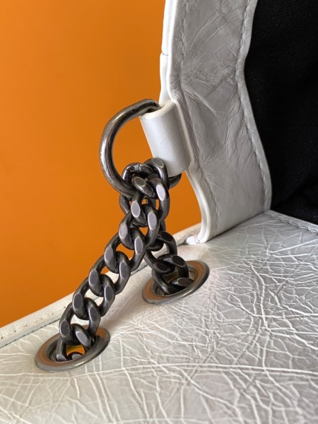 Handbags SAINT LAURENT 533037 size 22X16.5X7.5 CM