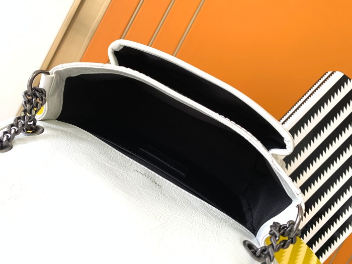 Handbags SAINT LAURENT 533037 size 22X16.5X7.5 CM