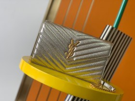 Handbags SAINT LAURENT 377828 size 22.5x14x4 cm