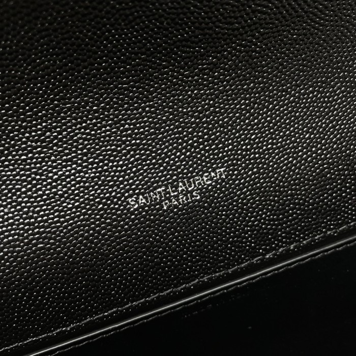 Handbags SAINT LAURENT 607788 size 19x12x4 cm