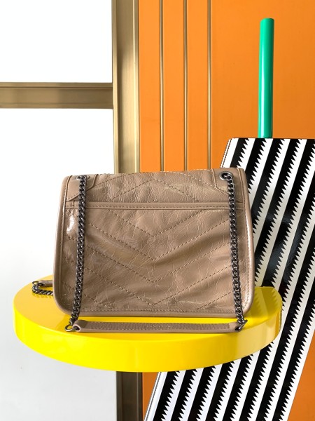 Handbags SAINT LAURENT 533037 size 22X16.5X7.5 CM