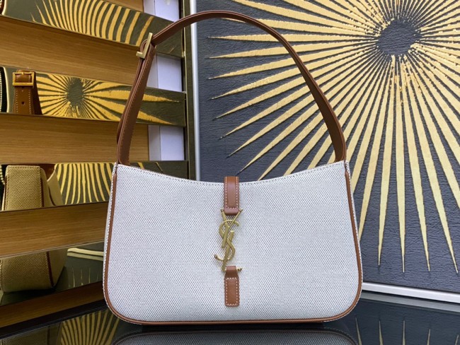 Handbags SAINT LAURENT 657228 size 24.5x16x6 cm