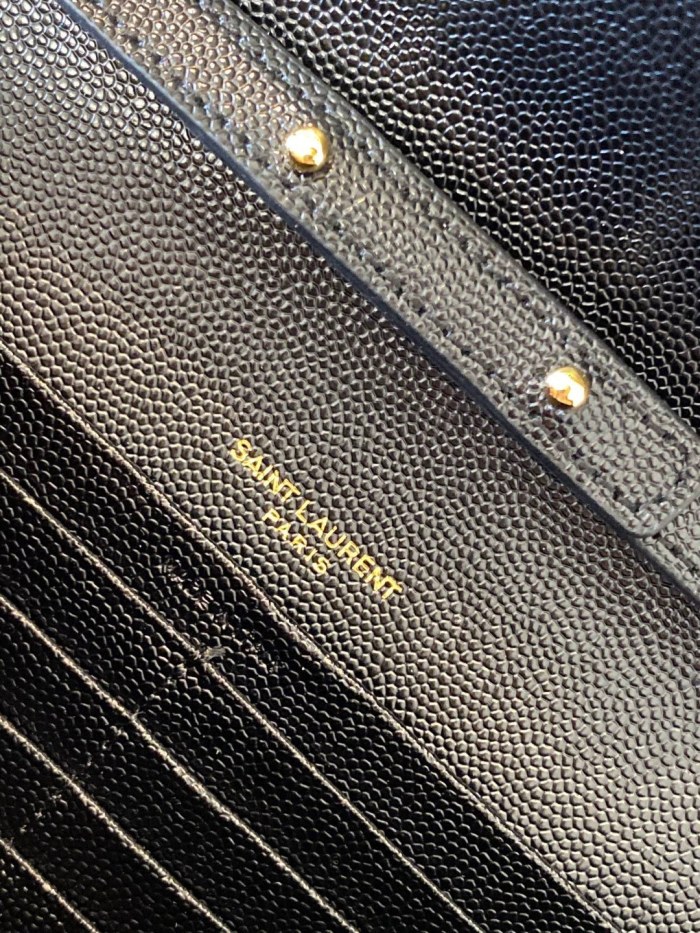 Handbags SAINT LAURENT 377828 size 22.5x14x4 cm