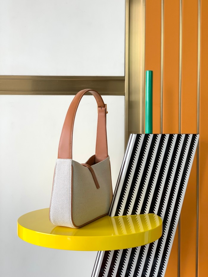 Handbags SAINT LAURENT 657228 size 24.5x16x6 cm