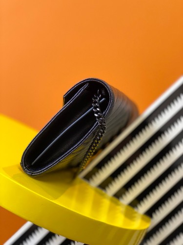 Handbags SAINT LAURENT 377828 size 22.5x14x4 cm